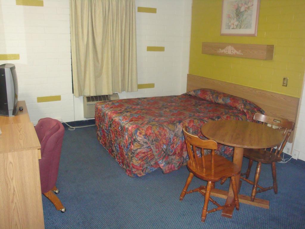 Travelers Inn Lake Havasu Lake Havasu City Room photo