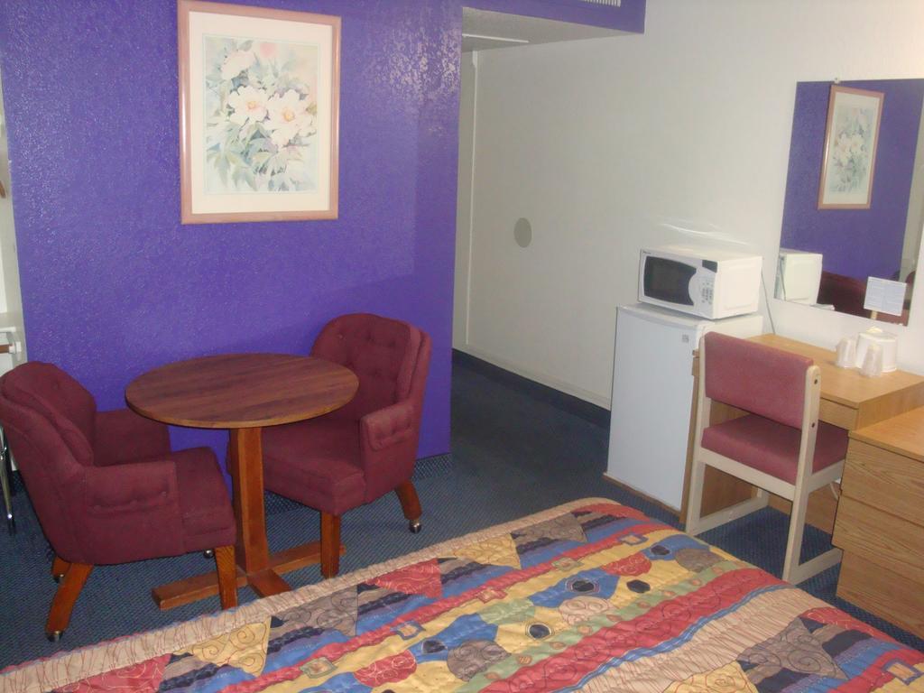 Travelers Inn Lake Havasu Lake Havasu City Room photo